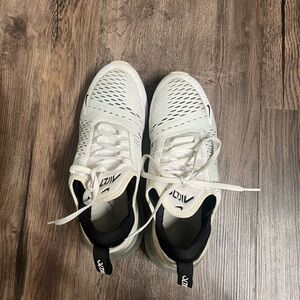 Nike Air Max 270
